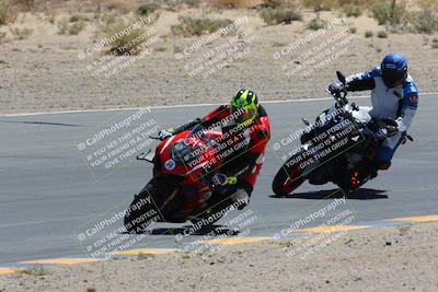 media/Apr-09-2023-SoCal Trackdays (Sun) [[333f347954]]/Turn 10 (115pm)/